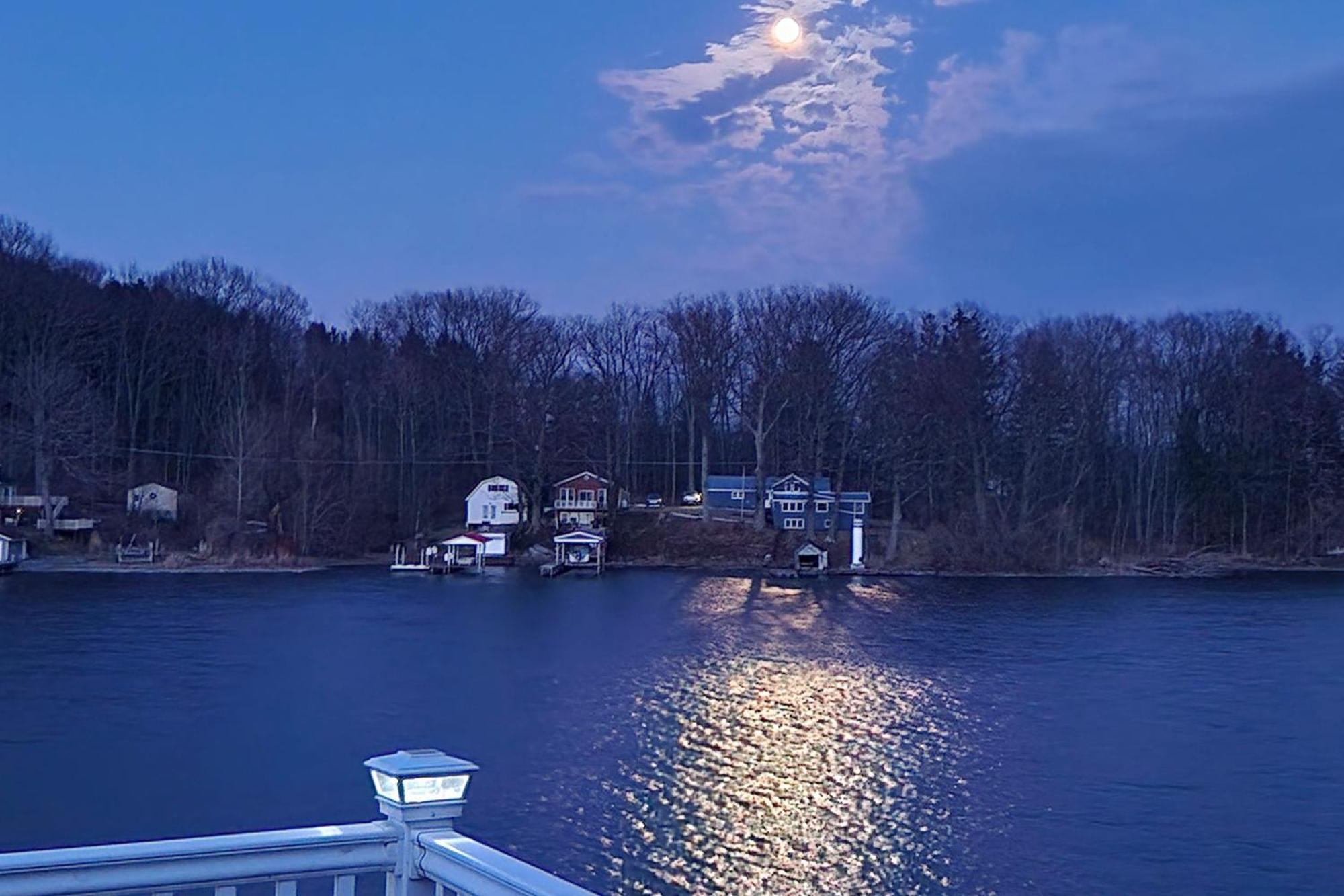Waterfront Wolcott Vacation Rental With Deck And Views Exteriér fotografie